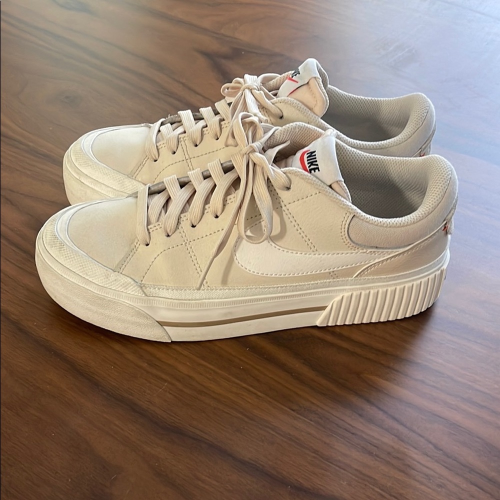 Nike Court Legacy Womens sneakers
